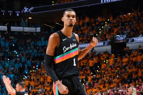 NBA季後賽4/20賽況》活塞慘遭爆冷！文班亞馬狂轟35分破馬刺紀錄