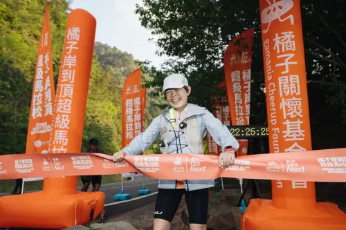 兼松藍子22小時完賽！奪岸到頂超馬女冠軍　最恐怖記憶竟是狗叫聲