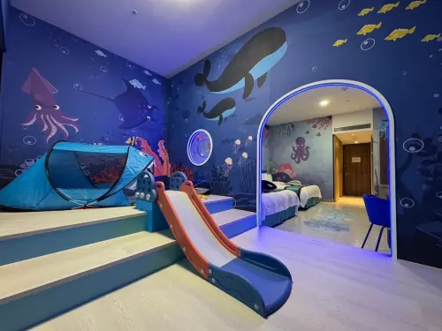 ▲6月30日前至福容台北一館住宿、用餐、館內消費，滿888元以上可抽獎，總獎項超過60份，萬元等級住宿券中獎率達二分之一。（圖／業者提供）