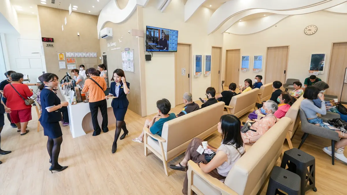 ▲崇德馬光中醫開幕吸引許多民眾前往看診，展現新據點分流醫療量能成效。（圖／馬光中醫提供）