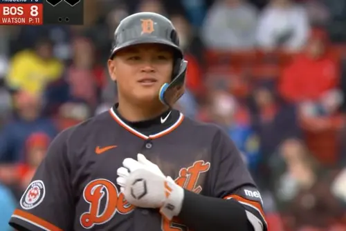 影／李灝宇想把球打爆？敲初速173公里射牆長打　綠色怪物碰一聲