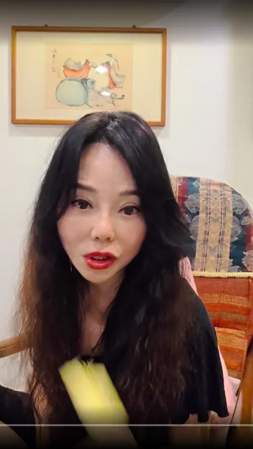 ▲孫安佐於 2024年在泰國呼麻導致行為脫序，當時狄鶯（如圖）跨海救子，在直播中表示：「他如果再抽就不是我兒子。」（圖／翻攝Twitch）