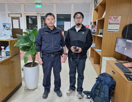 最暖國民外交！日籍男來台弄丟相機　北投警「1舉動」神尋回失主