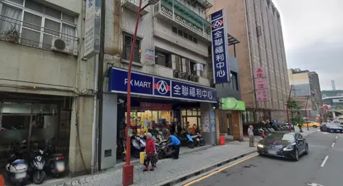 ▲處臨時供水據點包括東明里民活動中心前、入船里民活動中心前、智仁里民活動中心、信綠里里民活動中心、信義區公所、全聯義二店以及正砂里民活動中心等地。（圖／翻攝自Google Maps）