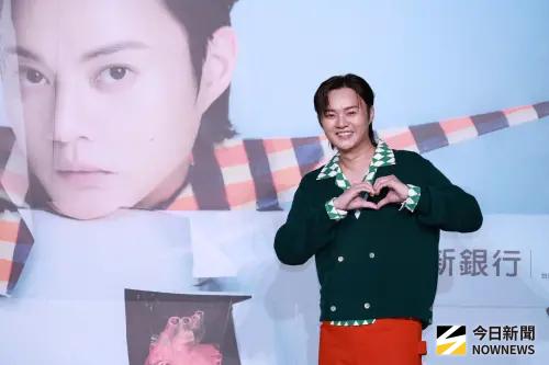 許富凱父親節二度攻蛋！砸百萬治裝　單身10年寧願陪媽也不找麻煩