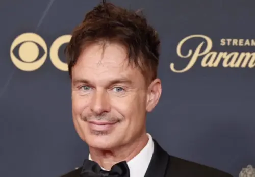 派屈克莫頓57歲猝逝！女友驚見他倒臥浴室地板　最後貼文惹鼻酸