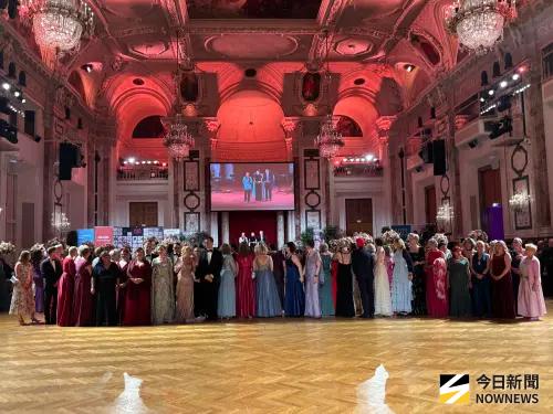 ▲奧地利維也納霍夫堡日前舉辦慈善舞會。（圖／記者李青縈攝）
