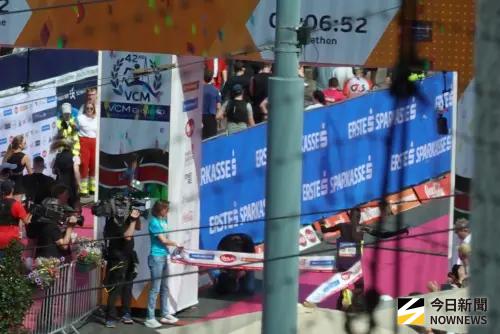 ▲肯亞選手Fanny Kiprotich以2:06:53成績奪冠。（圖／記者李青縈攝）