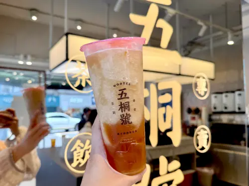 ▲「麝香葡萄柚子冰沙」大杯89元。（圖／記者蕭涵云攝）