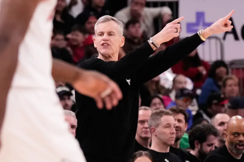 一代豪門淪笑柄！公牛慘到連教練都跳船　唐納文下台：交給別人吧