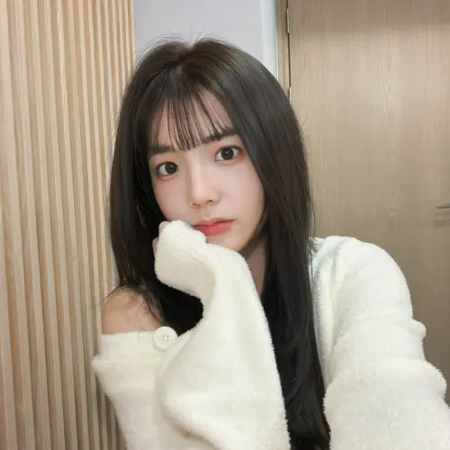 ▲笑笑曾透露自己的理想型要長得高、笑容討喜。（圖／翻攝自笑笑臉書）