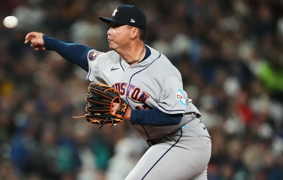 ▲鄧愷威轉戰後援投出一片天，防禦率、每局被上壘率、三振3項指標數據，全部空降太空人牛棚投手第一，甚至力壓終結者桑托斯（Enyel De Los Santos）。（圖／美聯社／達志影像）