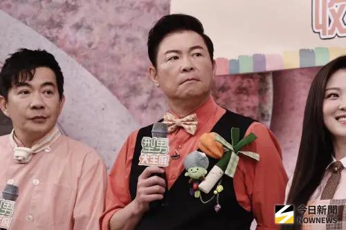 ▲曾國城主持《型男大主廚》20年，是否考慮漲價？他則感嘆：「在動盪時代裡，先前有再求好。」不會隨意漲價。（圖／記者吳翊緁攝影）