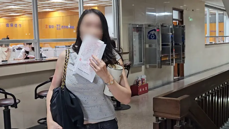    ▲遭柯一正砸車的車主出庭，堅持修車費11萬5498元一元都不能少。（圖／記者劉松霖攝）  