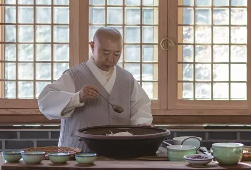 正寬法師是誰？田馥甄為她飛韓國　首度來台合作餐廳「樂蔬」開幕