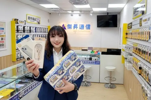 ▲拿廢棄手機到傑昇通訊回收，可領600元配件金，消費再加碼送衛生紙。（圖／官方提供）