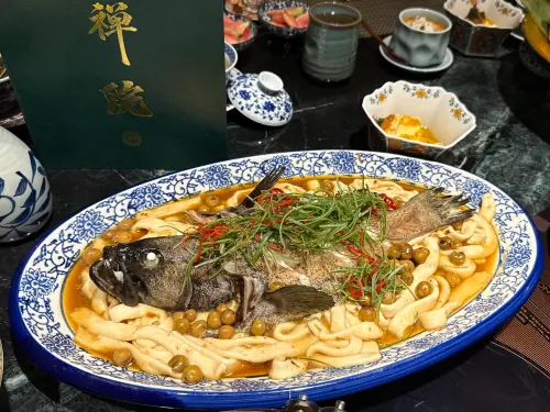 ▲「破布子蒸時令魚」。（圖／記者蕭涵云攝）