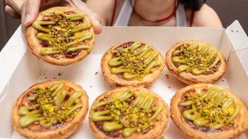 ▲肯德基6入「開心果脆粒蛋撻禮盒」特價285元，約83折。（圖／肯德基提供）