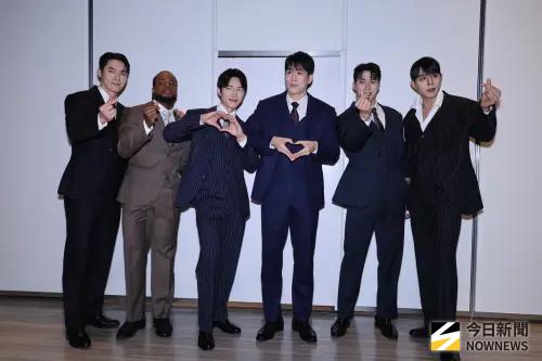 ▲韓國猛男秀《TOUCH FIVE》來台表演成員K（左起）、MIRACLE、GIL、LEO、JUSTIN、HANI。（圖／記者朱永強攝）