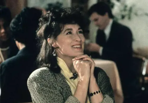 ▲文藝喜劇《心火》中梅莉史翠普努力展現幽默、逗趣的一面，影評和觀眾的反應都不理想。（圖／摘自IMDb）