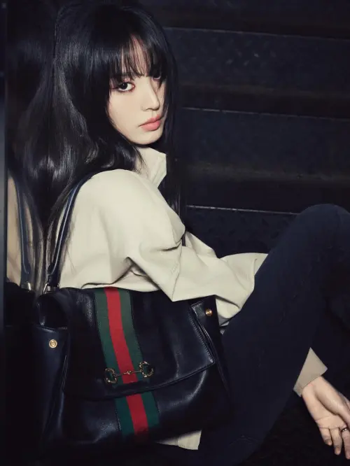 ▲田曦薇（如圖）幫時尚品牌拍形象照，從甜妹變酷妹。（圖／翻攝自田曦薇IG@vv.tian）