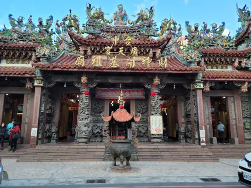 ▲台中廣天宮供奉擁有 1400 年歷史的「四川峨嵋財神開基老祖」，每逢財神聖誕，這裡便是全台信眾「借財庫」轉運、接財氣的關鍵據點。（圖／翻攝自Google評價）