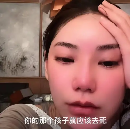 ▲馬筱梅（如圖）提到，有網友留言恐嚇「因為妳嫁給妳老公，所以妳跟妳孩子都要去X」，讓她委屈落淚。（圖／翻攝微博）