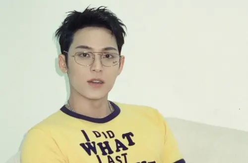 ▲金玟奎是用拍手加唱國歌的方式通過經紀公司試鏡的。（圖／IG@min9yu_k）