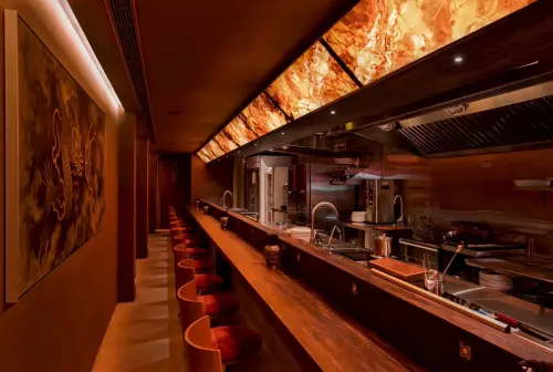 ▲倉廩精緻小吃以餐酒館氛圍，提供美味無負擔的料理。（圖／記者蕭涵云攝）