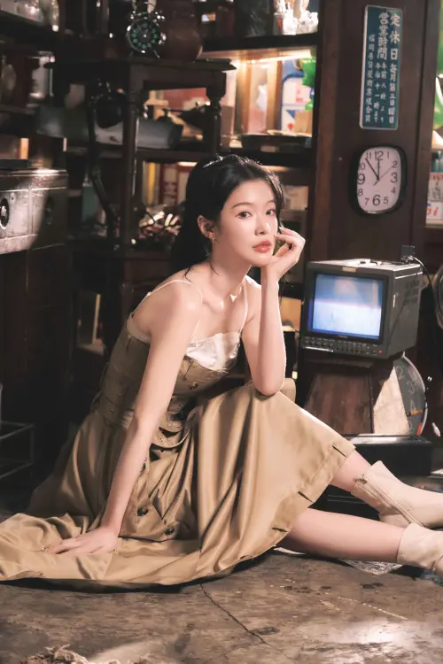 ▲南韓YTR正妹李瑩珠（如圖）宣布正式進軍歌壇，推出新歌〈想念的時差〉，唱出她想家的心情。（圖／LEXX原質娛樂提供）