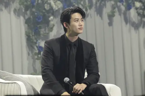 玉澤演結婚照公開！路人一開窗就看到高顏值夫妻　老婆美炸看傻眼