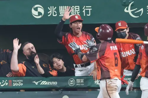 陳傑憲傷癒歸隊重返一軍！代打時獲全場歡呼　初登場2打數無安打