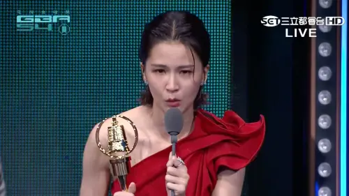 ▲曾沛慈在獲得金鐘獎最佳女配角獎時，上台致詞時提到：「我是一個愛唱歌的女孩。」（圖／翻攝自金鐘獎 Golden Bell Awards YouTube）