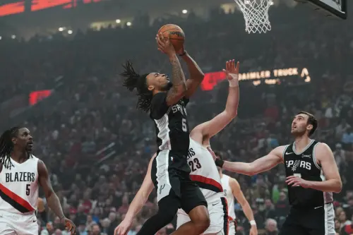 馬刺120：108勝拓荒者！卡斯特、哈波合砍60分　2：1搶回主場優勢