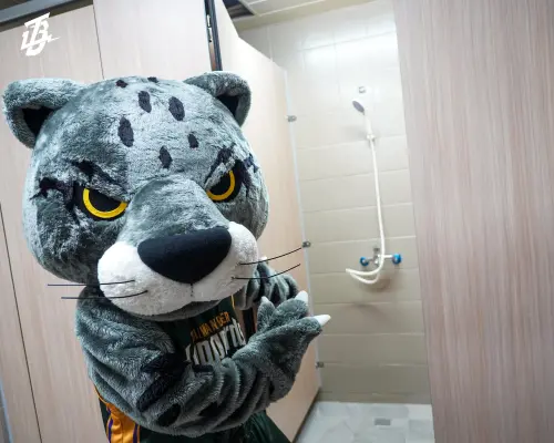 ▲主客隊休息室衛浴設備全面翻新。（圖／台啤永豐雲豹提供）