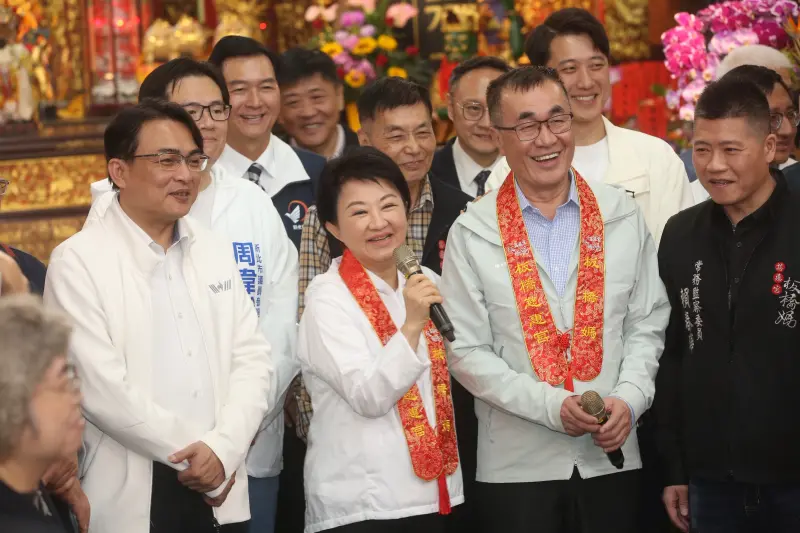 ▲台中市長盧秀燕今陪同國民黨新北市長參選人李四川拜廟，親口曝兩人有特殊關係。（圖／記者邱曾其攝 2026.04.25）