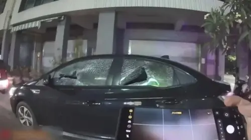 不滿3車常停家附近！左營男怒砸車又打人　女鄰嚇喊「以為要死」