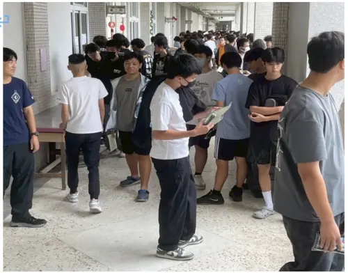 ▲5月15日下午3時至5時開放看考場。不過為維護試場環境品質，規定查看時不得進入試場。（圖╱技專校院入學測驗中心提供）