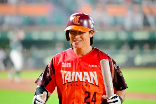 陳傑憲本季首安出爐！統一6：4逆轉退台鋼　「南人祭」喜收2連勝