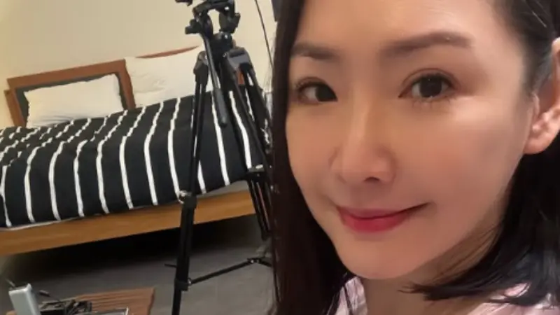 王俐人SWAG直播太情色！上空被男優按摩大走光　嬌喊金主爸爸斗內