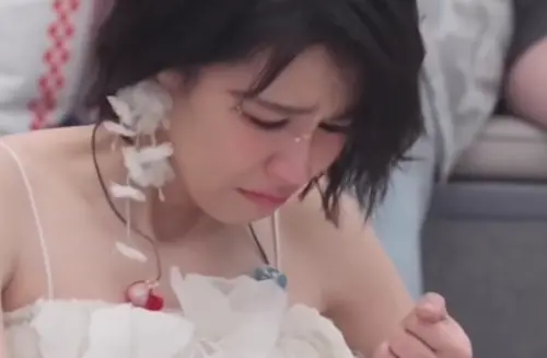 曾沛慈《浪姐7》失控摀臉大哭！目睹者來女遭淘汰　全場怒喊黑幕