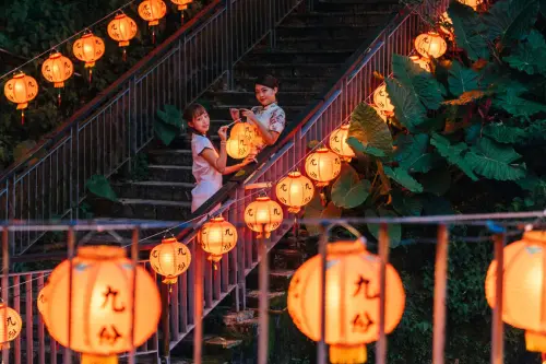 ▲「九份紅燈籠祭」也在今年榮獲美國繆思創意獎。（圖／新北市政府）