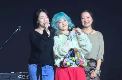 范曉萱演唱會為大S保留座位！小S、阿雅現身合唱　整場又哭又笑