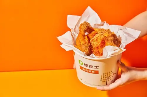 ▲德克士炸雞「母親節套餐58折起」，還有加購優惠。（圖／德克士炸雞提供）