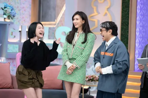 ▲林志玲（中）與小S（左）、蔡康永（右）久違合體，老友相聚，畫面溫馨感人。（圖／東森綜合台提供）