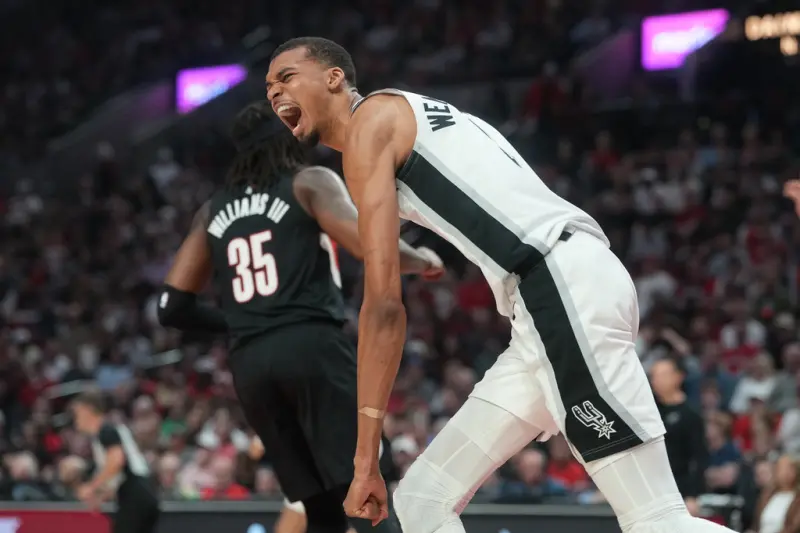 ▲NBA季後賽首輪於今（27）日戰況進入白熱化階段，西區賽場「外星人」文班亞馬王者歸來，統治級的防守讓拓荒者全隊深陷絕望。（圖／美聯／達志影像）