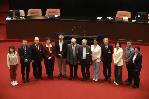 彈劾賴清德門檻超高！立委席次一覽秒懂　綠諷：不陪藍白公子表演