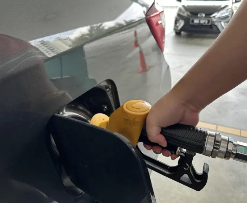 ▲國際油價飆破每桶110美元，大馬政府每小時須砸828萬令吉（約新台幣6,624萬元）補貼燃油，財政壓力急速升溫。（圖／翻攝自聯合早報）