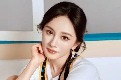 39歲楊冪拍戲爆意外！臉被蒸氣眼罩燙傷險毀容　傷勢曝光秒登熱搜