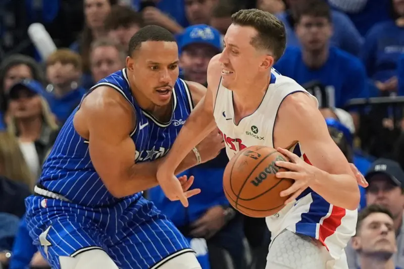 ▲奧蘭多魔術台灣時間今（28）日在主場展現強大韌性，爆冷擊敗東區龍頭底特律活塞以3：1率先聽牌，魔術「三巨頭」發揮穩定成關鍵。（圖／美聯／達志影像）